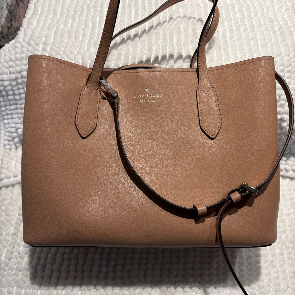 Kate Spade Tan Leather Tote Sophisticated Design